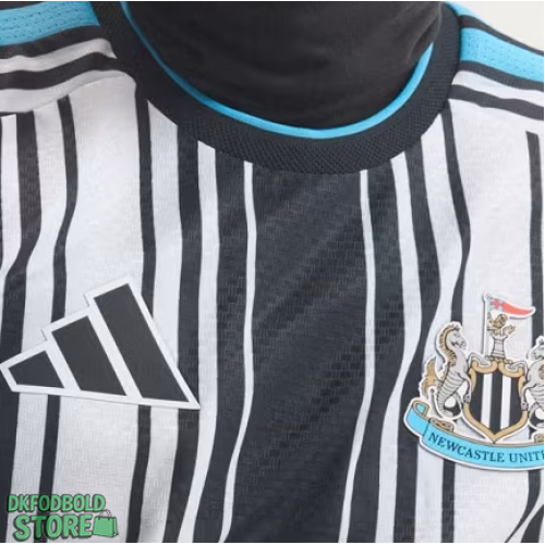 Newcastle United Replika Babytøj Hjemmebanesæt Børn 2026-27 Kortærmet (+ Korte bukser)
